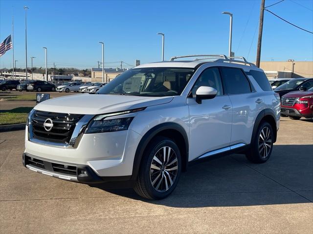 new 2025 Nissan Pathfinder car, priced at $47,703