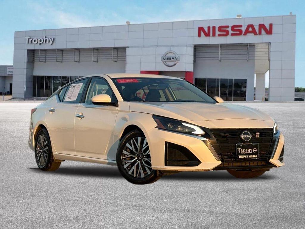 used 2023 Nissan Altima car, priced at $18,999
