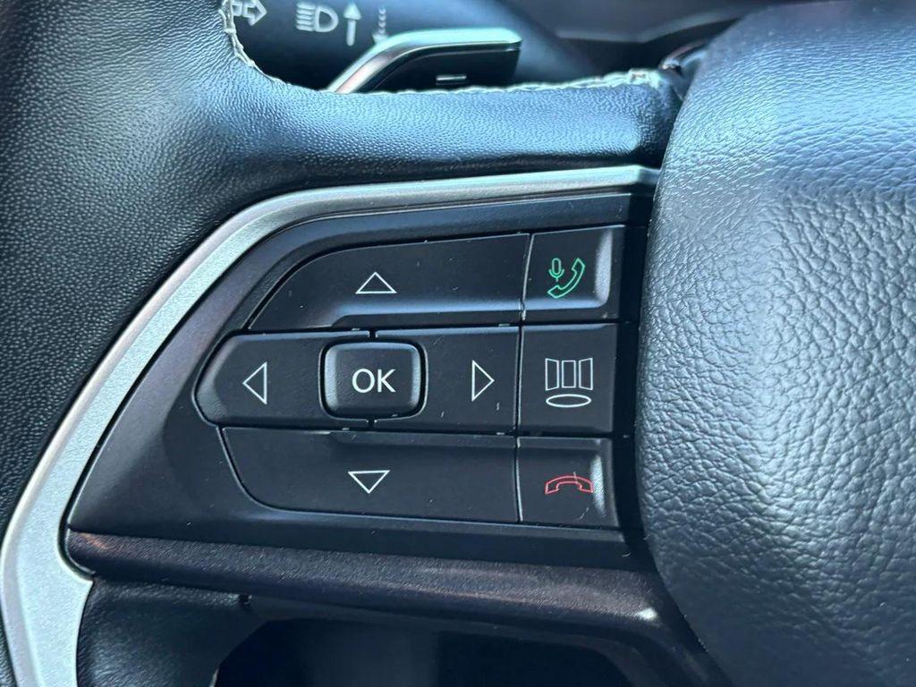 used 2022 Jeep Grand Cherokee car, priced at $28,910