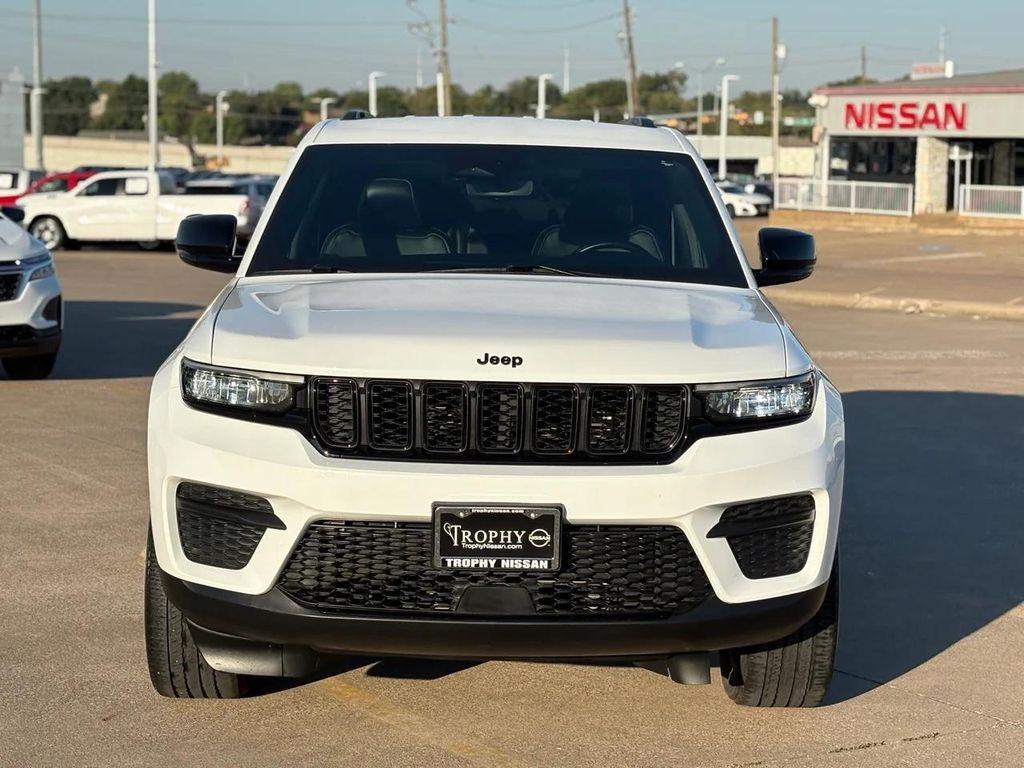 used 2022 Jeep Grand Cherokee car, priced at $28,910