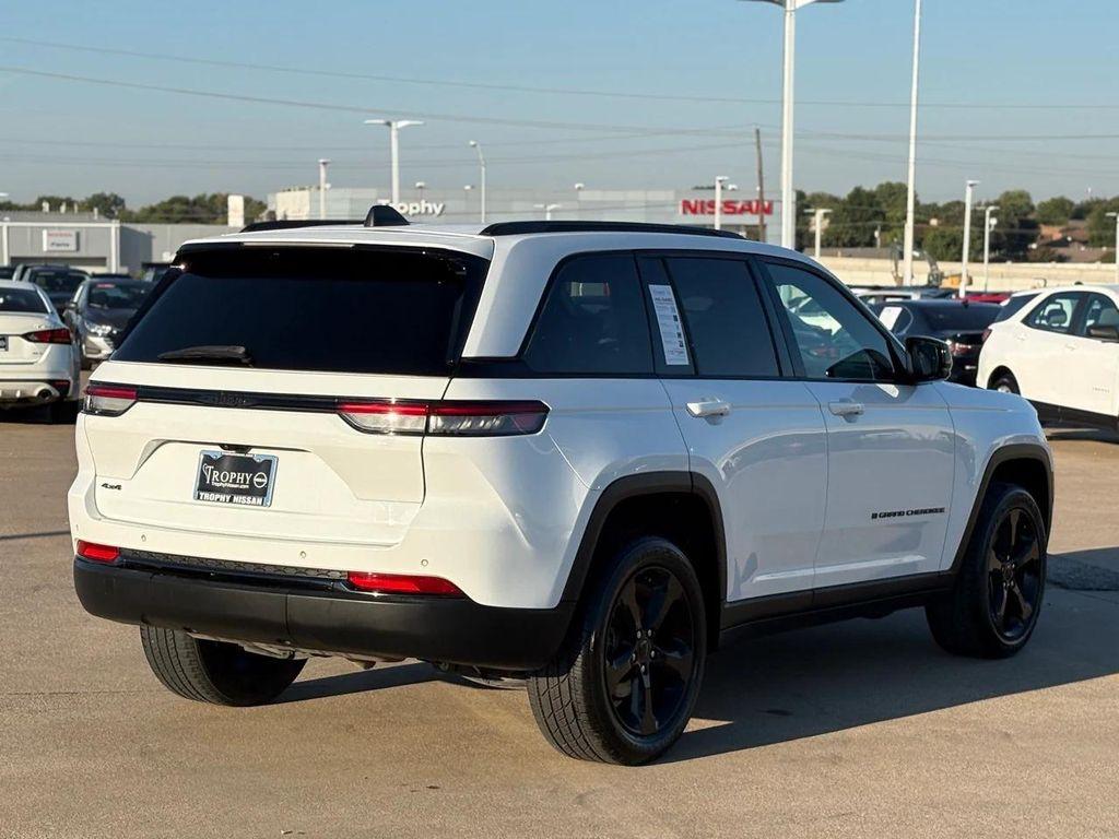 used 2022 Jeep Grand Cherokee car, priced at $28,910