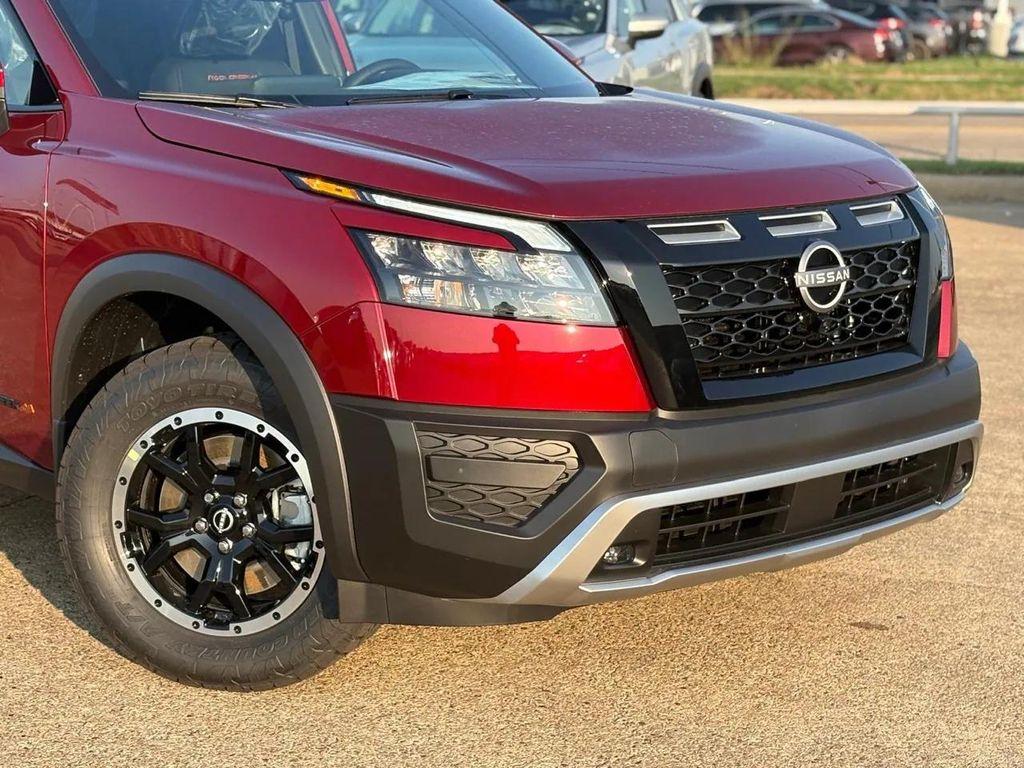 new 2025 Nissan Pathfinder car, priced at $35,472