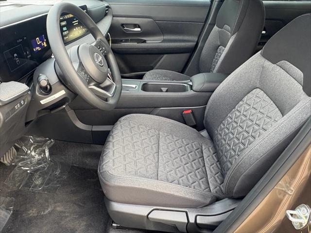 new 2025 Nissan Kicks car, priced at $26,692