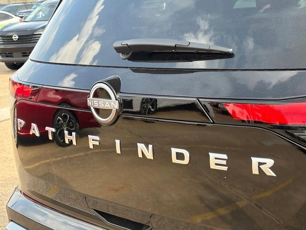 new 2025 Nissan Pathfinder car, priced at $39,875