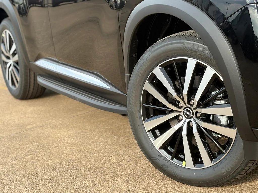 new 2025 Nissan Pathfinder car, priced at $39,875