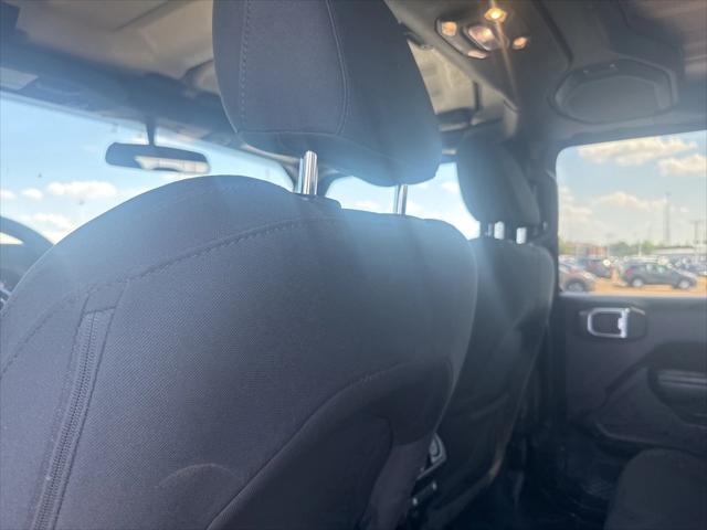 used 2020 Jeep Gladiator car, priced at $25,861