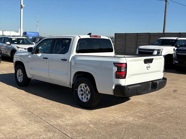 new 2025 Nissan Frontier car, priced at $33,182