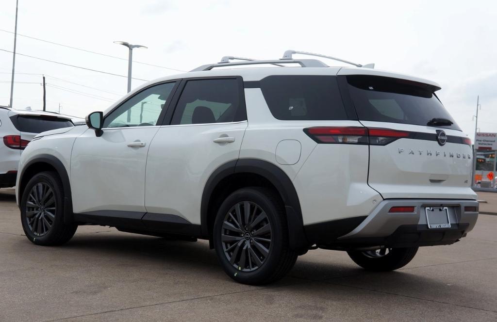 new 2024 Nissan Pathfinder car, priced at $44,527
