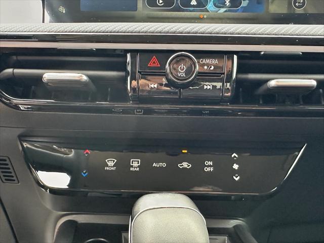 new 2025 Nissan Kicks car, priced at $30,673