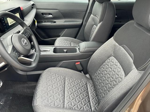 new 2025 Nissan Kicks car, priced at $27,012