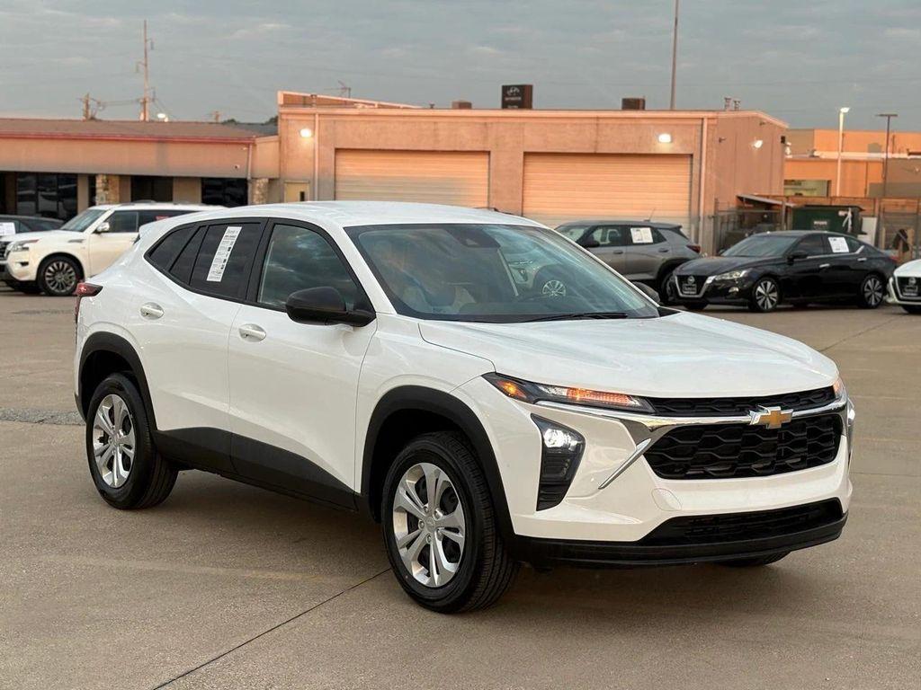used 2024 Chevrolet Trax car, priced at $18,707