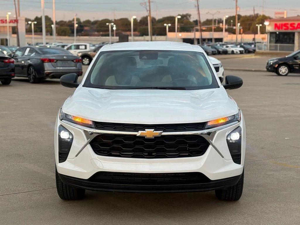 used 2024 Chevrolet Trax car, priced at $18,707