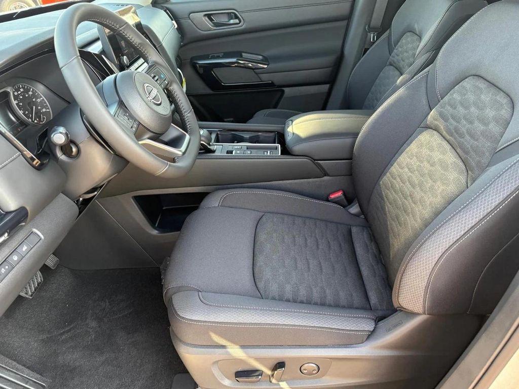 new 2025 Nissan Pathfinder car, priced at $40,364