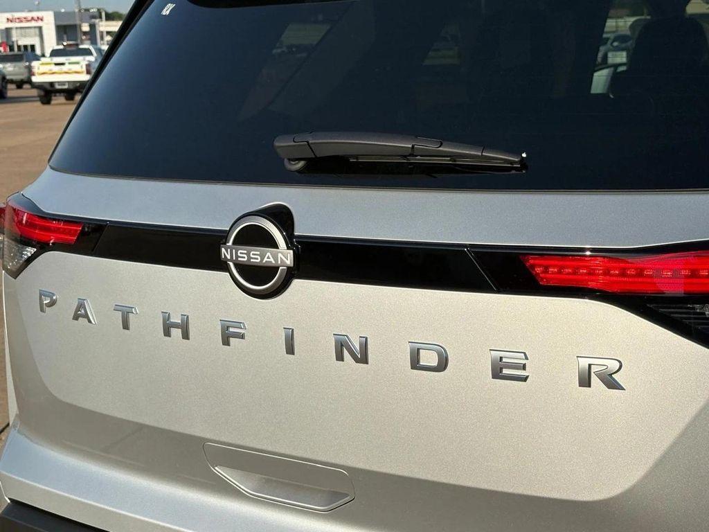 new 2025 Nissan Pathfinder car, priced at $40,364