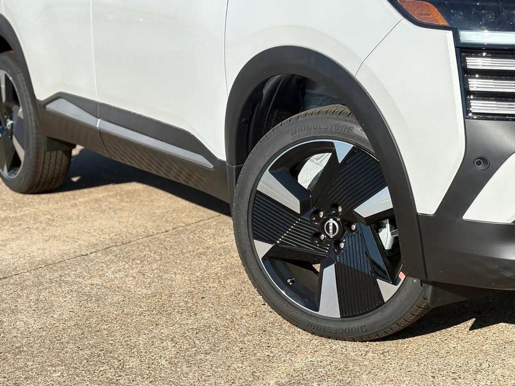 new 2026 Nissan Kicks car, priced at $27,970