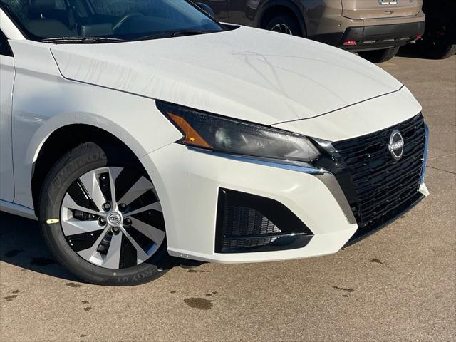 new 2025 Nissan Altima car, priced at $25,301