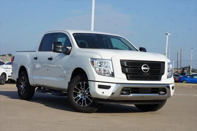 new 2024 Nissan Titan car, priced at $40,230