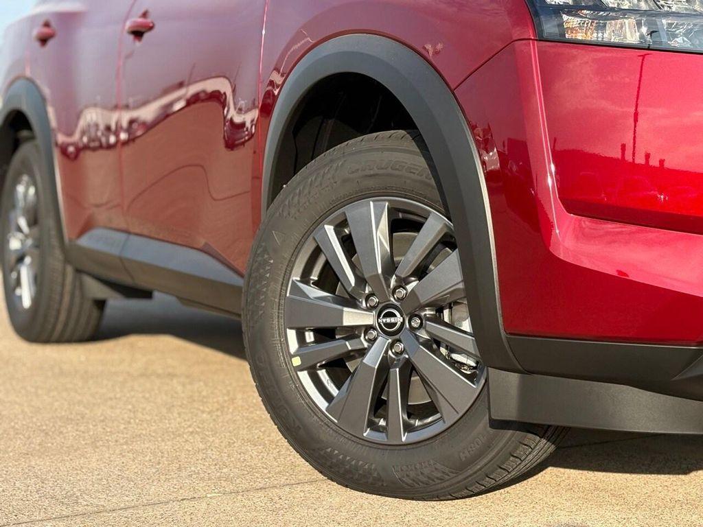 new 2025 Nissan Pathfinder car, priced at $31,404