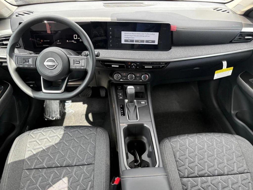 new 2025 Nissan Kicks car, priced at $25,136