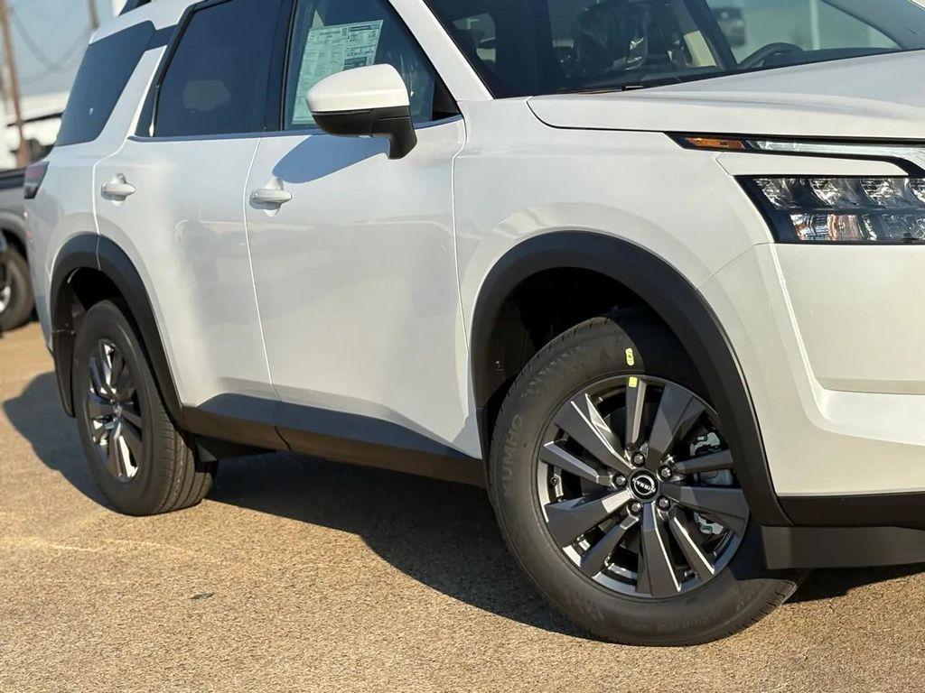 new 2025 Nissan Pathfinder car, priced at $31,443