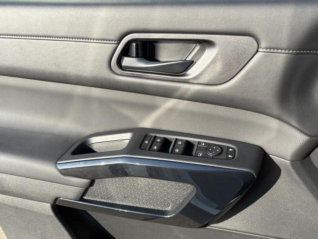 new 2025 Nissan Pathfinder car, priced at $31,443