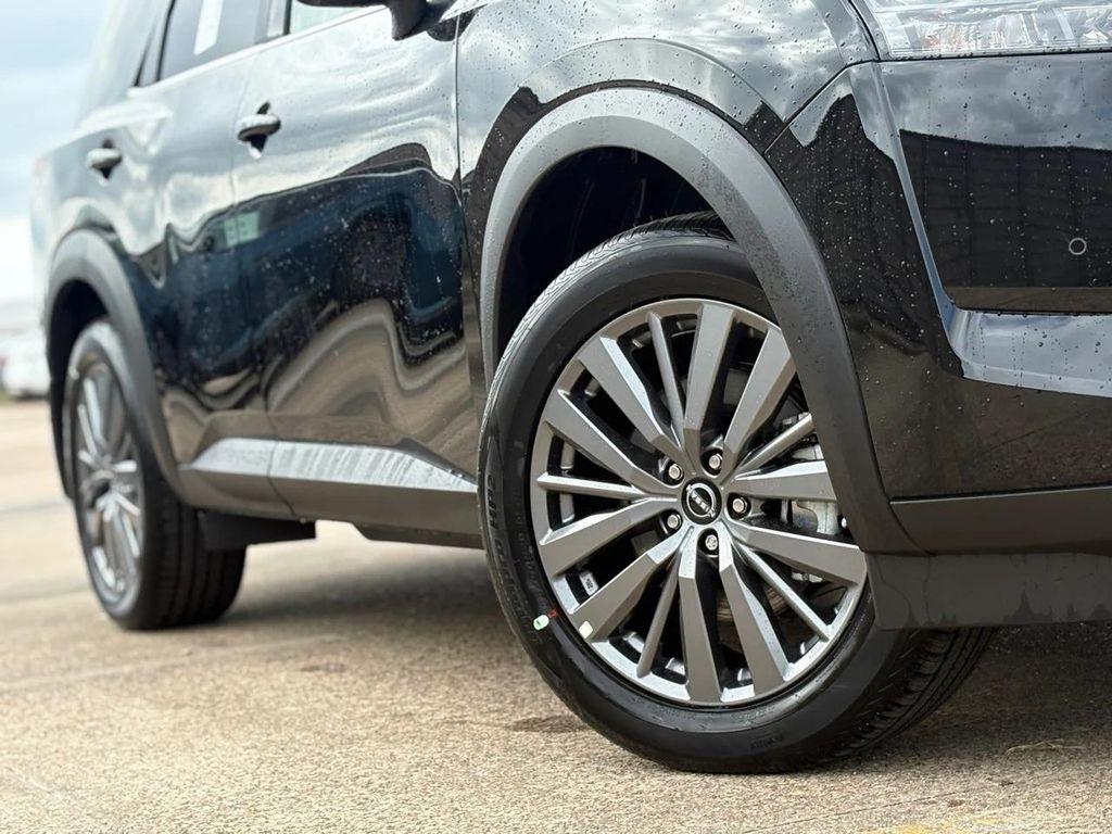 new 2025 Nissan Pathfinder car, priced at $37,830