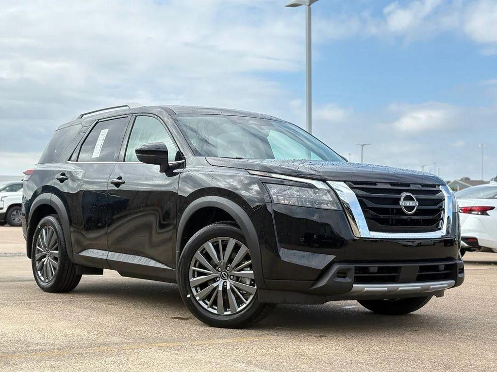 new 2025 Nissan Pathfinder car, priced at $37,830