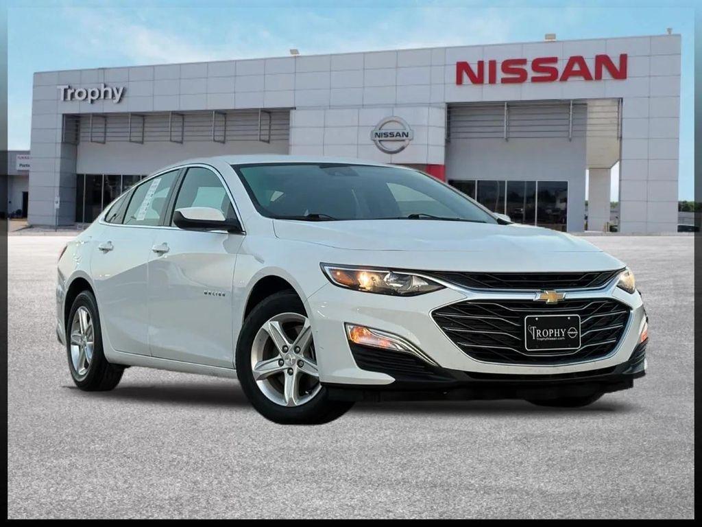 used 2024 Chevrolet Malibu car, priced at $15,999
