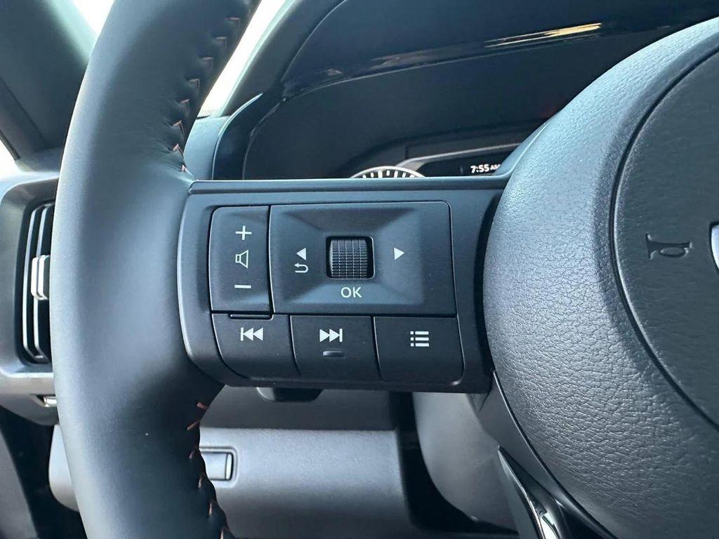 new 2025 Nissan Pathfinder car, priced at $35,085