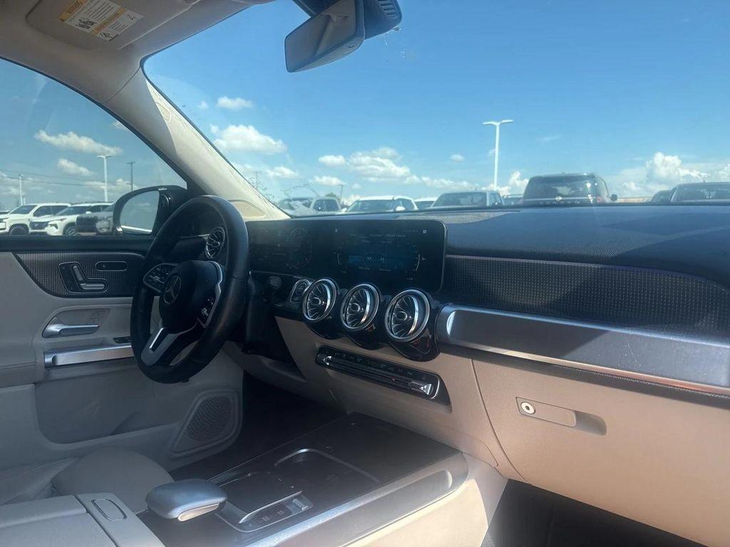 used 2020 Mercedes-Benz GLB 250 car, priced at $20,425