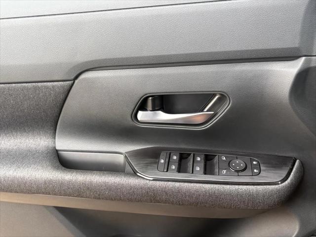 new 2025 Nissan Kicks car, priced at $25,710