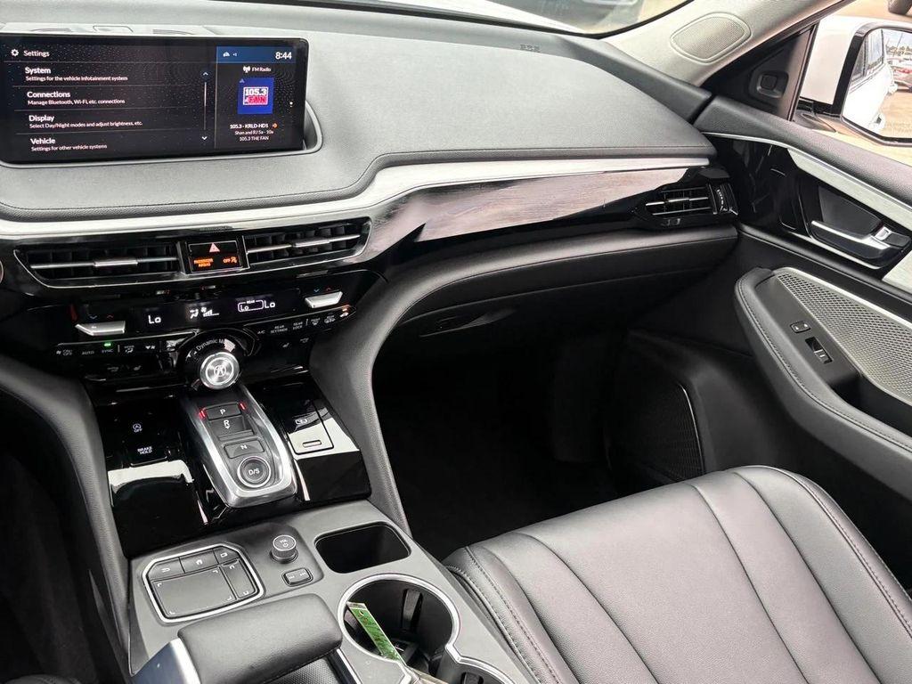 used 2024 Acura MDX car, priced at $37,699