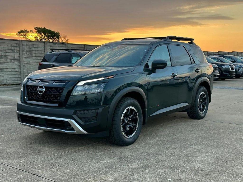 new 2025 Nissan Pathfinder car, priced at $35,162