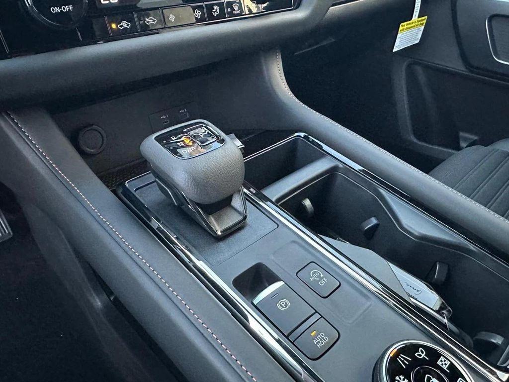 new 2025 Nissan Pathfinder car, priced at $35,162