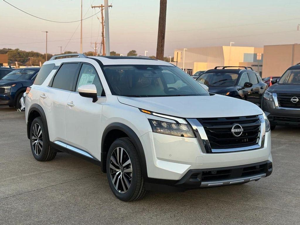 new 2025 Nissan Pathfinder car, priced at $45,546