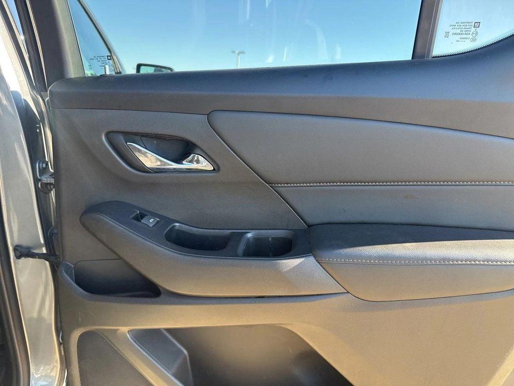 used 2021 Chevrolet Traverse car, priced at $20,958