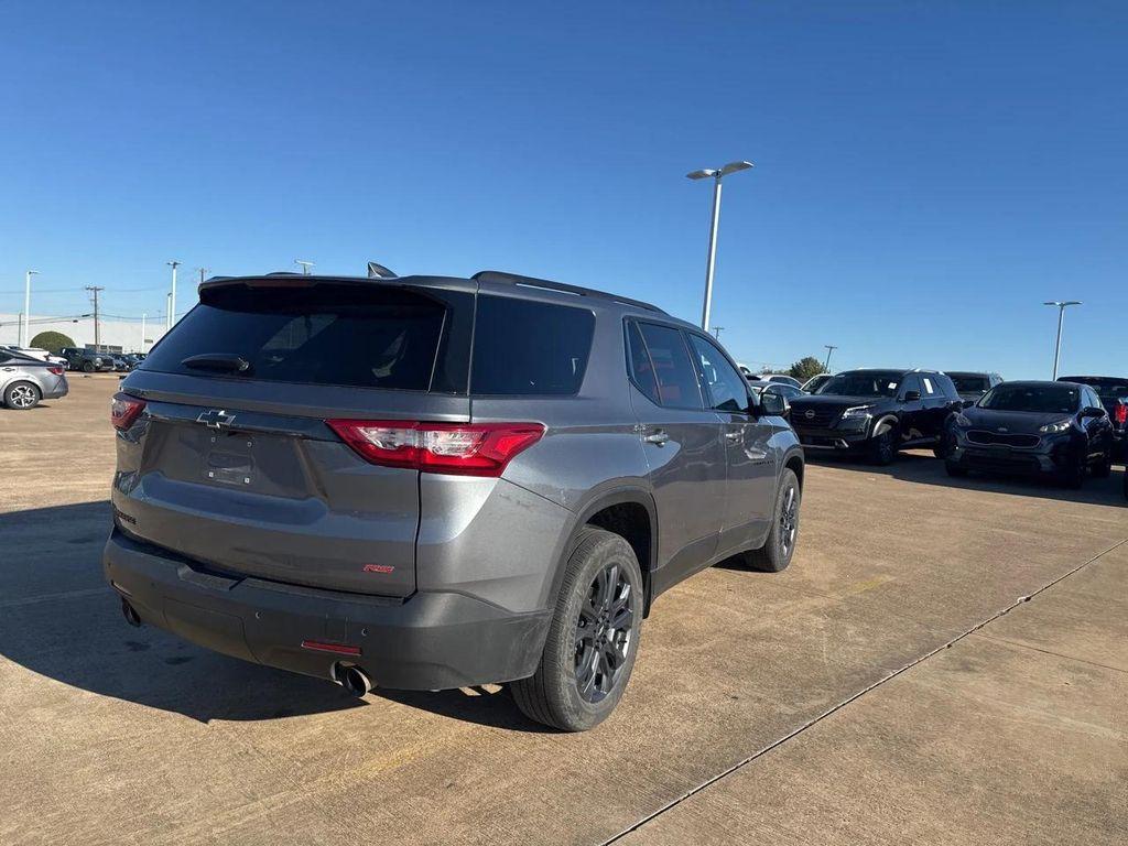 used 2021 Chevrolet Traverse car, priced at $20,958