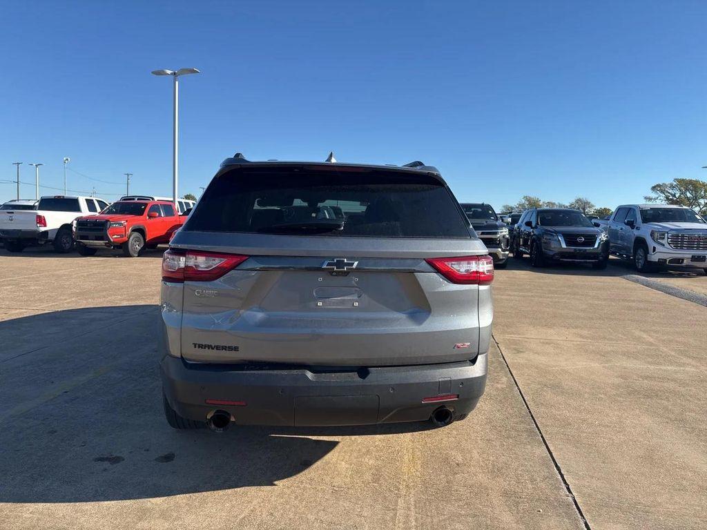 used 2021 Chevrolet Traverse car, priced at $20,958