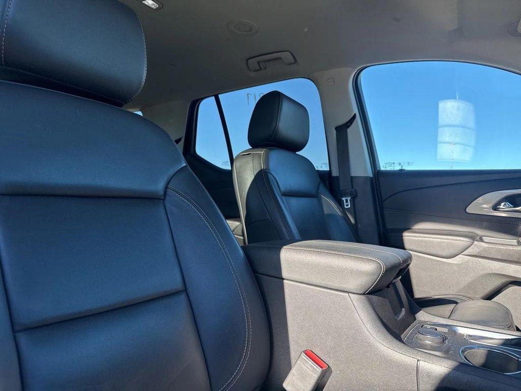 used 2021 Chevrolet Traverse car, priced at $20,958
