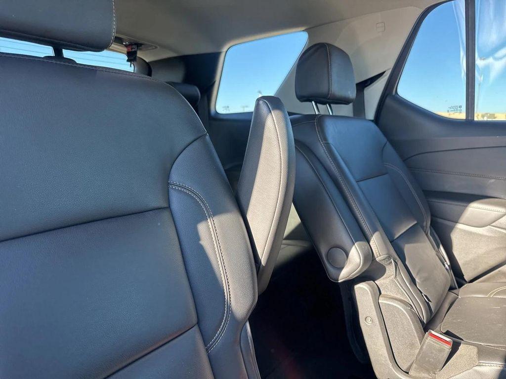 used 2021 Chevrolet Traverse car, priced at $20,958