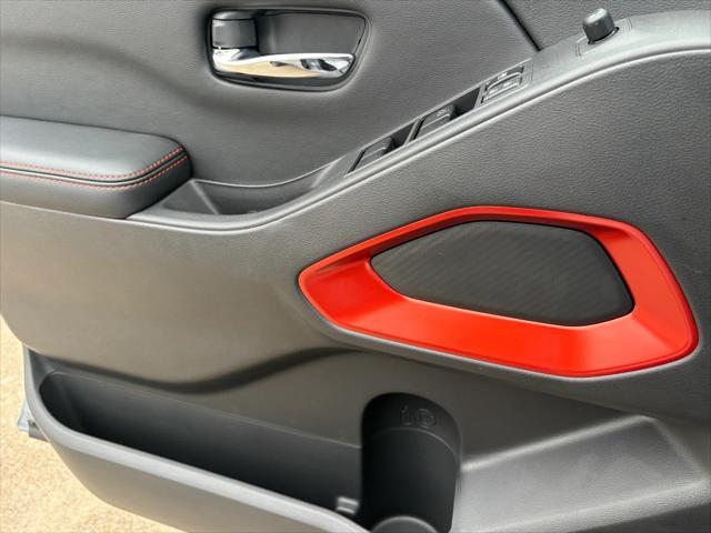 new 2025 Nissan Frontier car, priced at $43,048