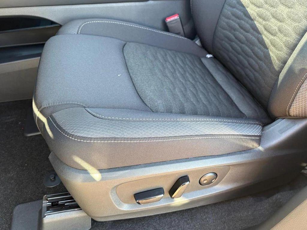 new 2025 Nissan Pathfinder car, priced at $32,614