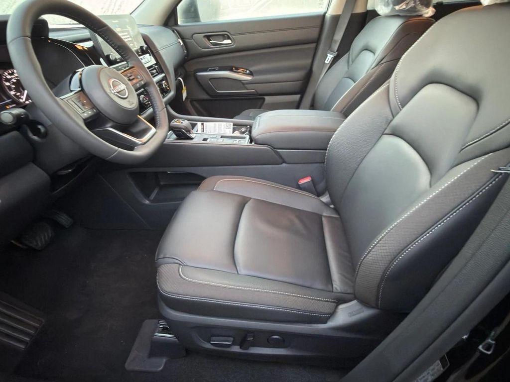 new 2025 Nissan Pathfinder car, priced at $33,348