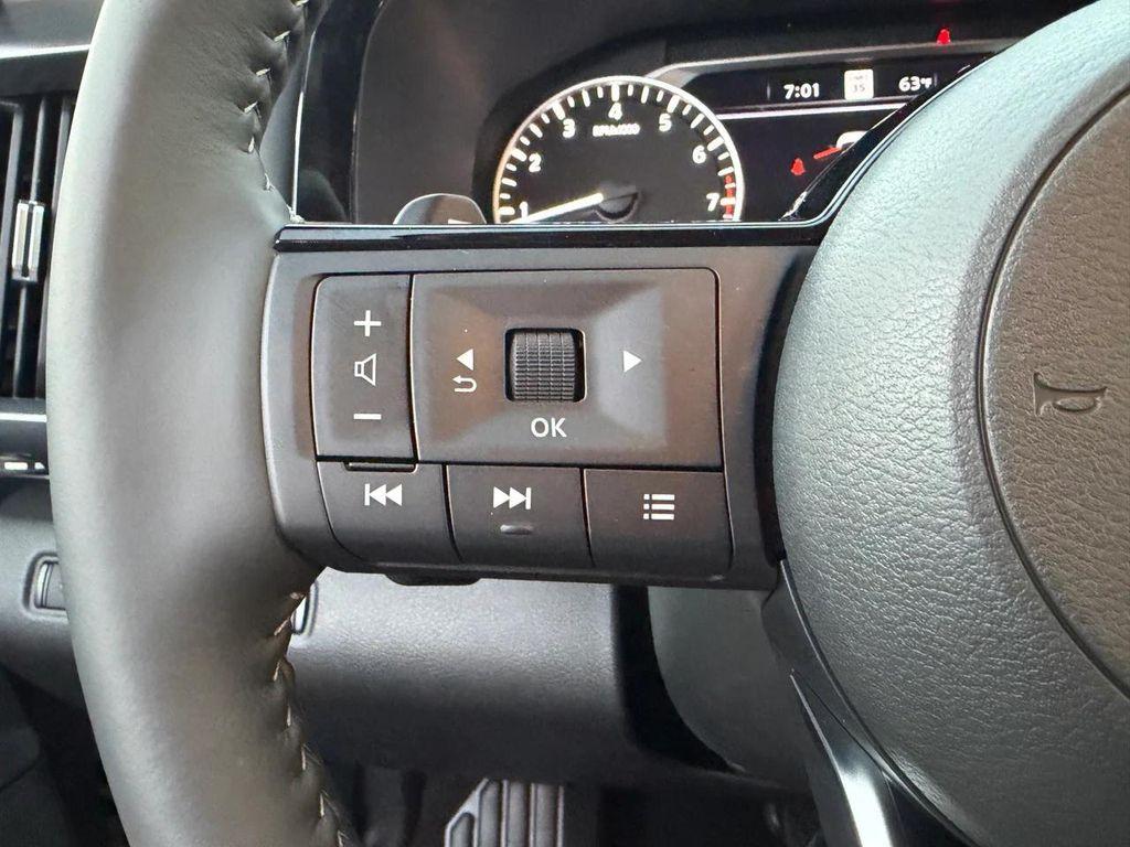 new 2025 Nissan Pathfinder car, priced at $33,348