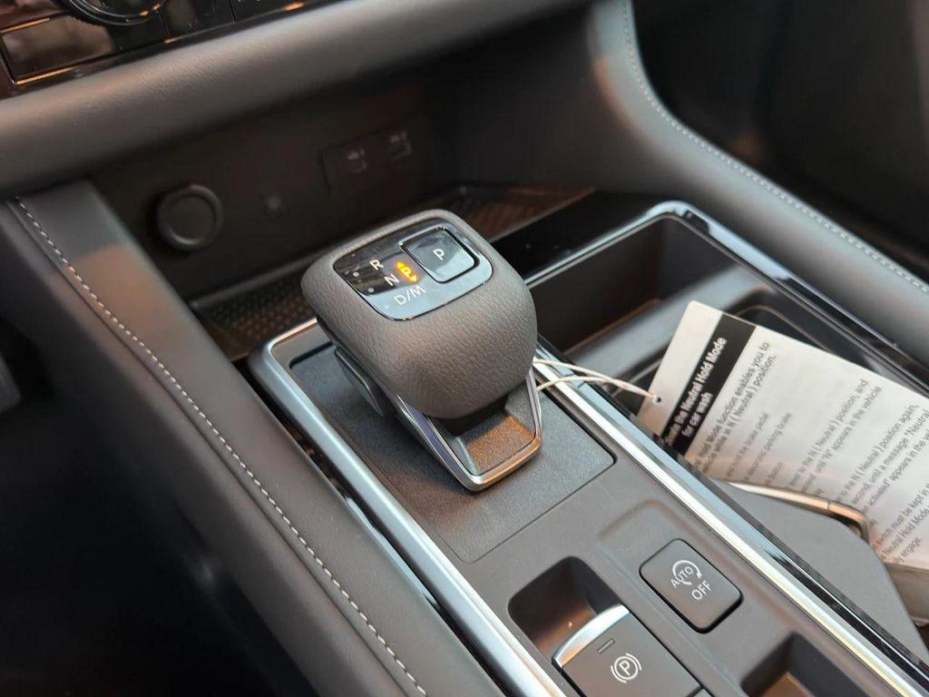 new 2025 Nissan Pathfinder car, priced at $33,348