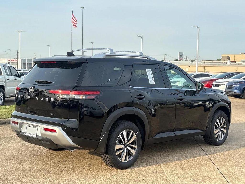 new 2025 Nissan Pathfinder car, priced at $33,348