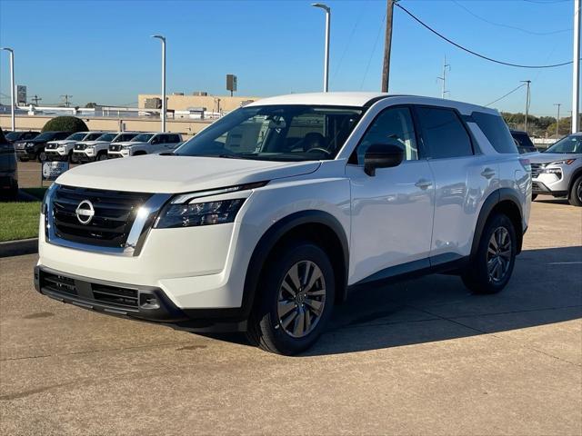 new 2025 Nissan Pathfinder car, priced at $34,812