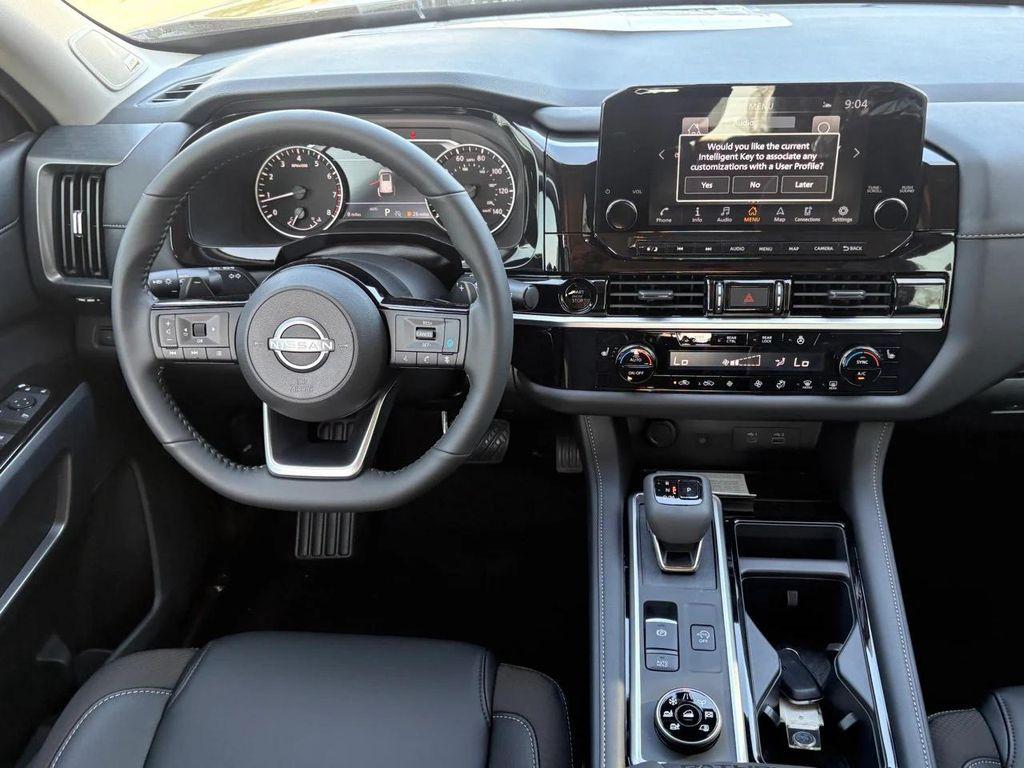 new 2025 Nissan Pathfinder car, priced at $39,686