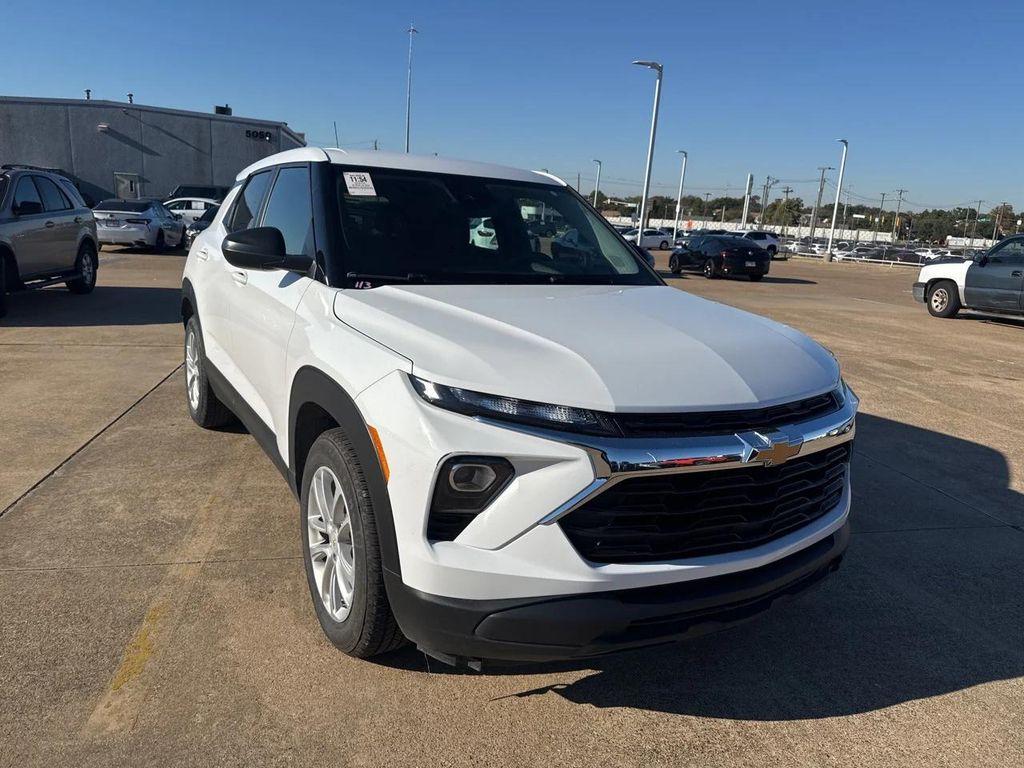 used 2024 Chevrolet TrailBlazer car, priced at $17,162