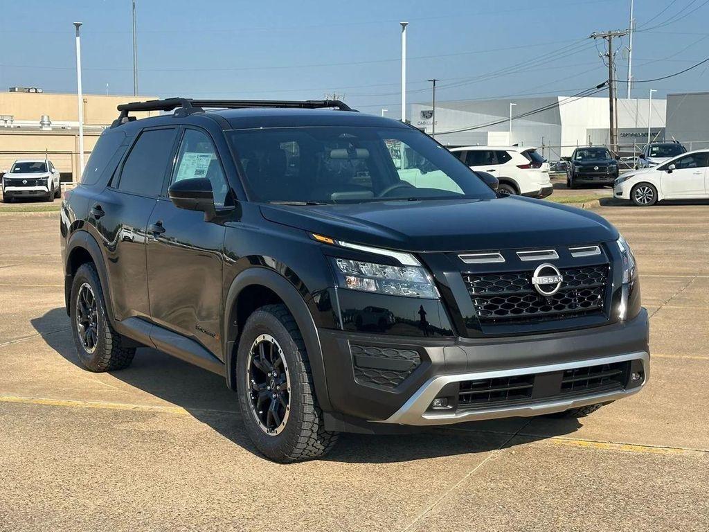 new 2025 Nissan Pathfinder car, priced at $35,085